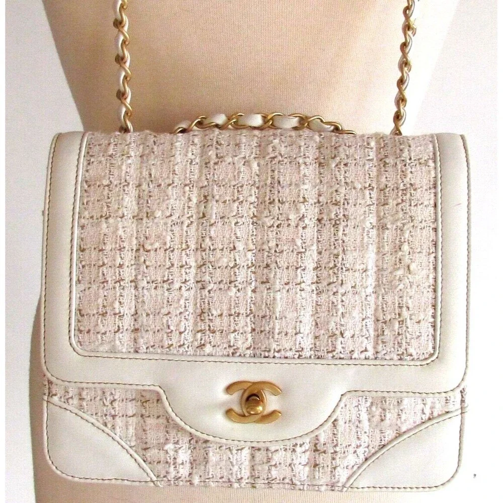 Women Designer Chanel Vintage Flap White Leather &Tweed Shoulder Bag